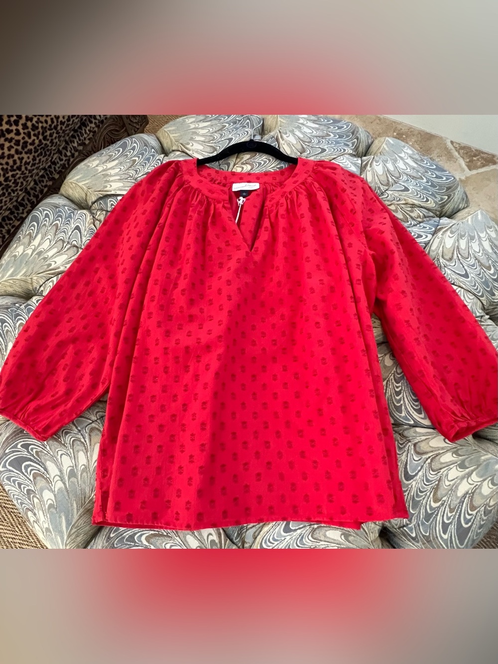 Universal Thread Red Textured Top with Subtle Tonal Motif Size L NWT